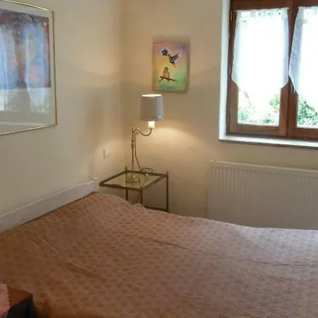 Logement Avec Entree Separee 아파트 *