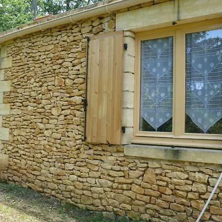 Logement Avec Entree Separee 아파트 *
